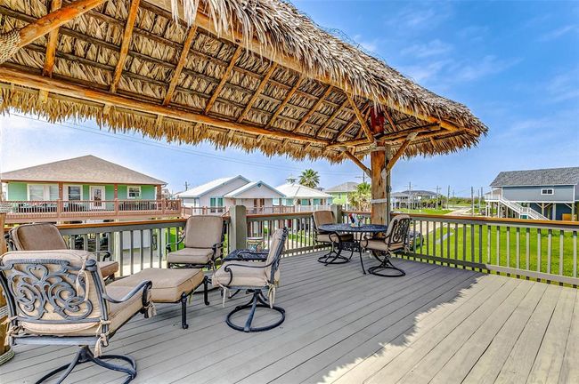 950 Seadrift Dr, House other with 5 bedrooms, 4 bathrooms and null parking in Crystal Beach TX | Image 21