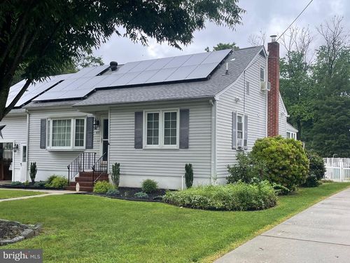 63 Sparks Ave, PENNSVILLE, NJ, 08070-1811 | Card Image