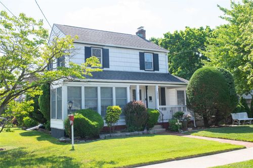 2445 Soper Ave, Baldwin, NY, 11510-3435 | Card Image