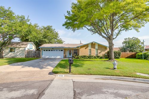 5705 Travis Ct, Watauga, TX, 76148-3054 | Card Image