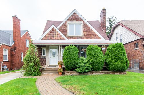 7527 Hartwell St, Dearborn, MI, 48126-1572 | Card Image