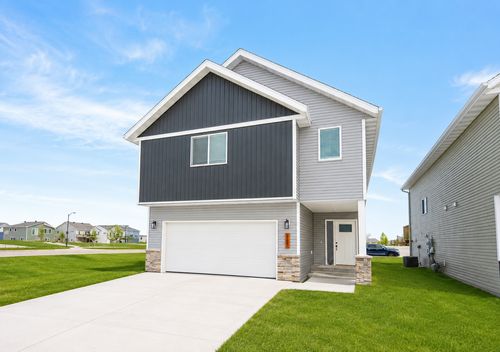 2387 Eagle Valley Dr S, Fargo, ND, 58104-7301 | Card Image