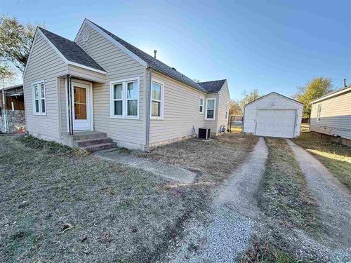 516 Noble, PERRY, OK, 73077 | Card Image