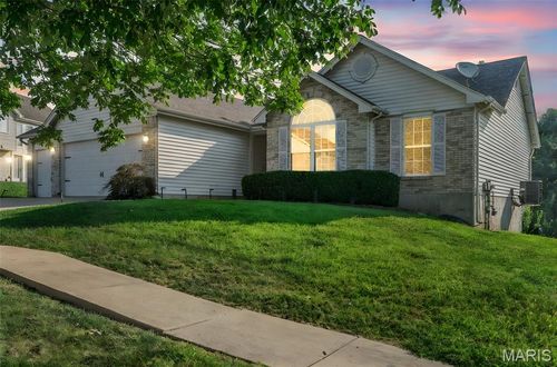 13032 Kinsley Heights Dr, Black Jack, MO, 63033-4558 | Card Image