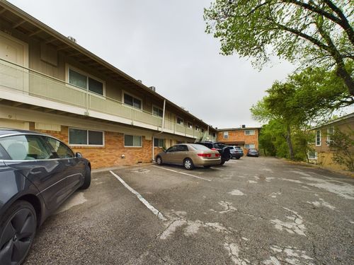 apt-17-304 E 33rd St, Austin, TX, 78705-2474 | Card Image