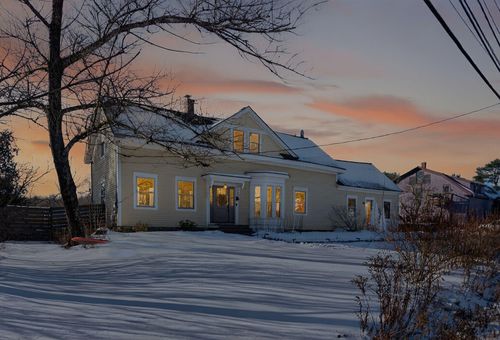 156 Main Street, Bowdoinham, ME, 04008 | Card Image