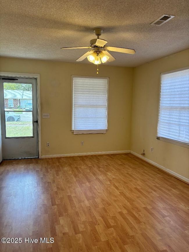 1316 N 7 Th St, House other with 3 bedrooms, 1 bathrooms and null parking in Wilmington NC | Image 4