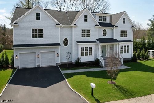 1 Emmett St, Chatham Twp, NJ, 07928-1522 | Card Image