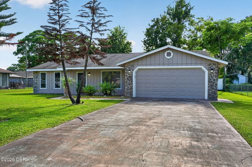 2932 Pine Tree Dr, Edgewater, FL, 32141-5615 | Card Image