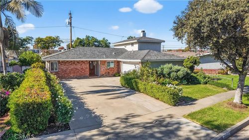 20313 Wardham Ave, Lakewood, CA, 90715-1834 | Card Image