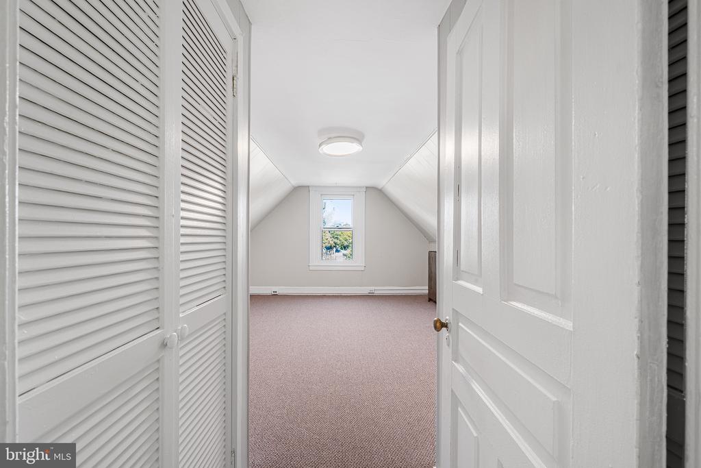 Residential Lease in MELROSE PARK