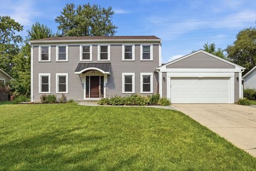 1203 Claridge Dr, Libertyville, IL, 60048-1242 | Card Image