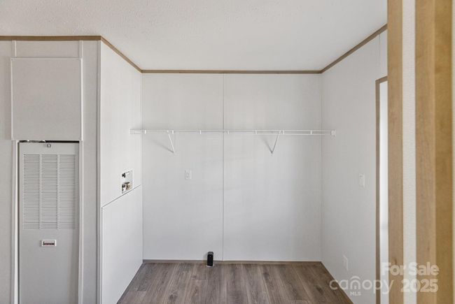 Laundry Room | Image 20