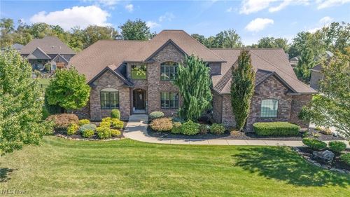 7245 Hanbury Close, Canfield, OH, 44406-8230 | Card Image