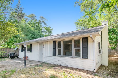 307 Della St, Portage, MI, 49002-3516 | Card Image