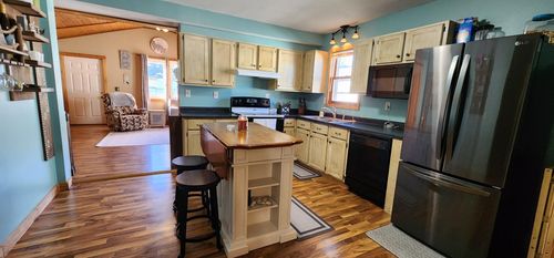 313 S Washington St, Houston, MN, 55943-8712 | Card Image