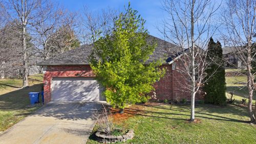 2304 S 12th St, Ozark, MO, 65721-9668 | Card Image