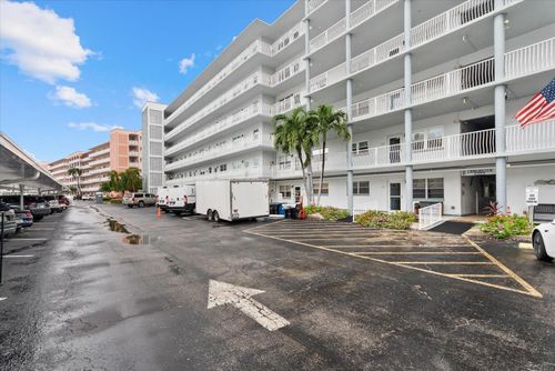 105-5925 Shore Boulevard S, Gulfport, FL, 33707 | Card Image