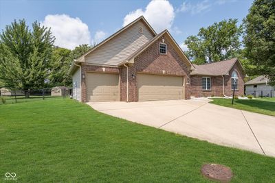 7932 Stoney Bend Court, House other with 3 bedrooms, 2 bathrooms and null parking in Indianapolis IN | Image 2