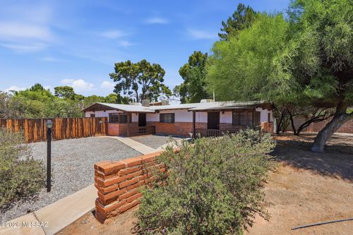 2721 E Fort Lowell Rd, Tucson, AZ, 85716-1515 | Card Image