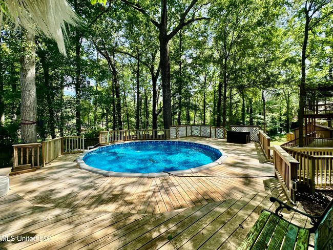 pool and deck | Image 53