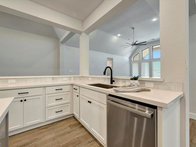 4928 Mulberry Shrubs Ln, House other with 4 bedrooms, 3 bathrooms and 3 parking in Manvel TX | Image 11