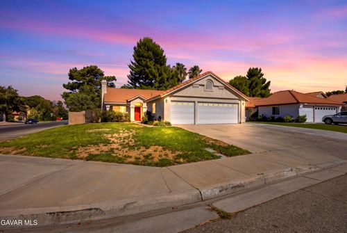 42954 Fanchon Ave, Lancaster, CA, 93536 | Card Image