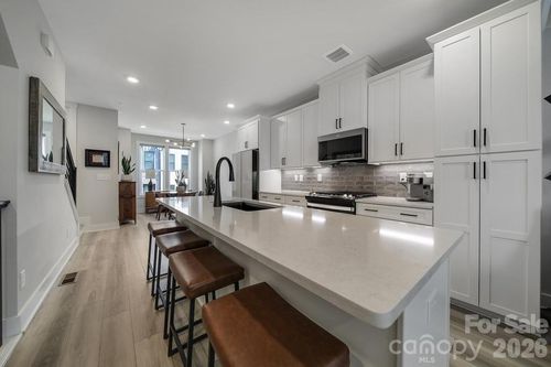 5007 Tiny Ln, Charlotte, NC, 28203-4082 | Card Image