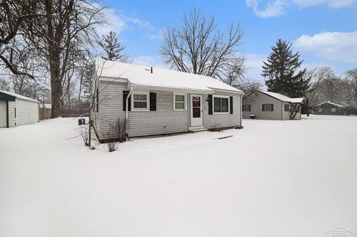 3906 Lancaster St, Midland, MI, 48642-3740 | Card Image