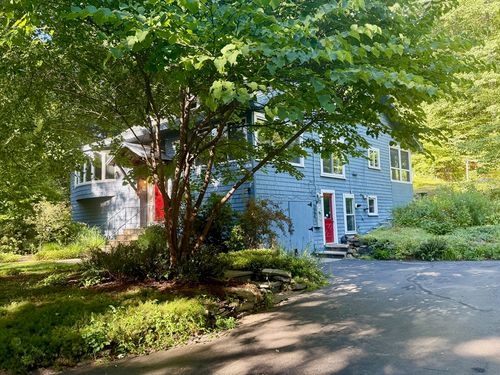 61 Linden Ave, Northfield, MA, 01360-1102 | Card Image