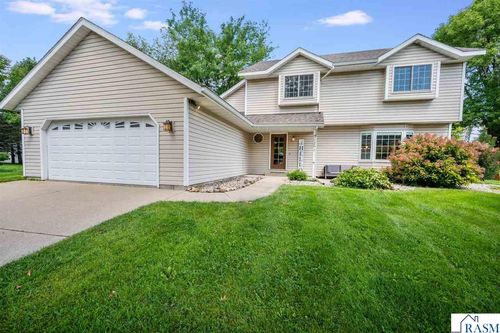120 Chaucer Ct, Mankato, MN, 56001-5600 | Card Image