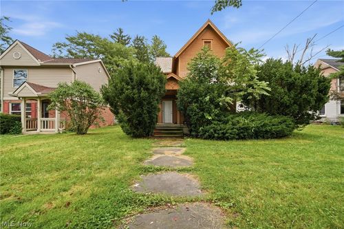 934 Middle Ave, Elyria, OH, 44035-5857 | Card Image
