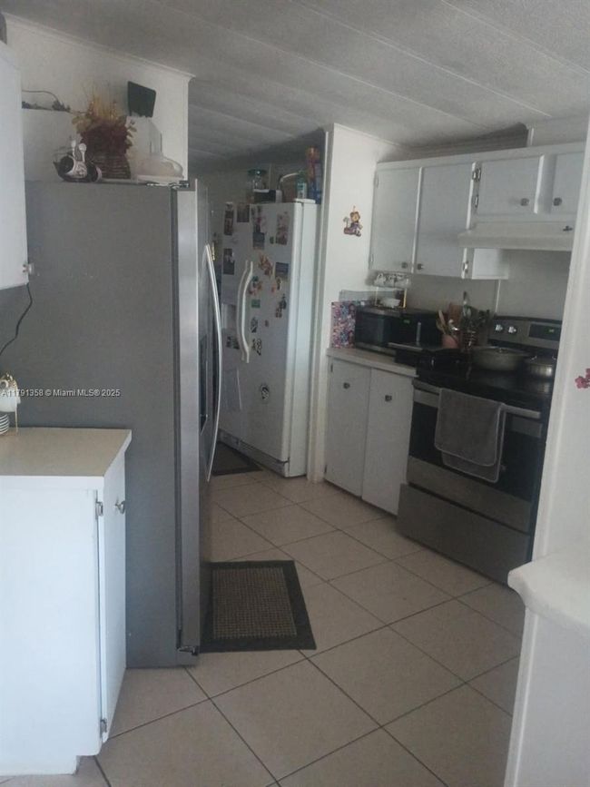 3024 Sw 51 St St, House other with 3 bedrooms, 2 bathrooms and null parking in Fort Lauderdale FL | Image 4