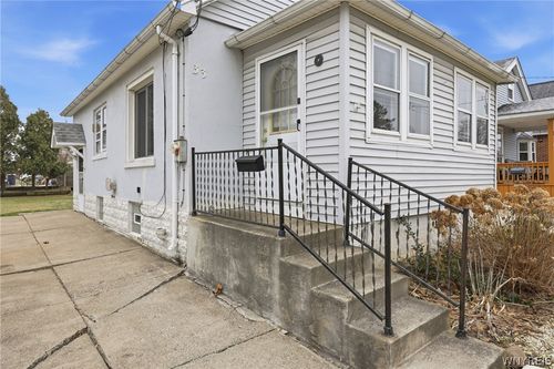 33-33 Julian Ave, Lackawanna, NY, 14218-1804 | Card Image