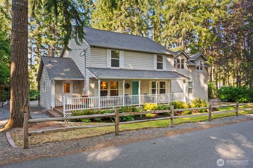 1990 Ne Jacobson Road, Poulsbo, WA, 98370 | Card Image