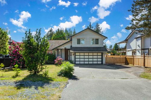 4483 208 St, Langley, BC, V3A2H7 | Card Image