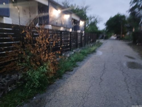 5-115 Caldwell St, San Antonio, TX, 78223-1062 | Card Image