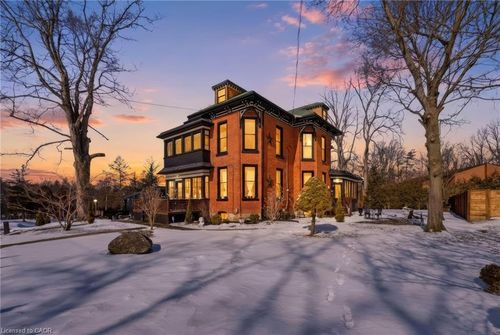 259 Western Ave, Delhi, ON, N4B1R9 | Card Image