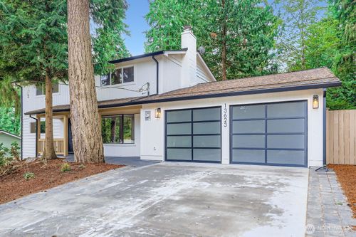 13623 Ne 75th St, Redmond, WA, 98052-4031 | Card Image