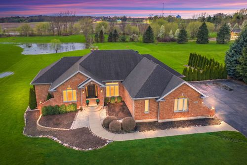 10703 Pebble Dr, Huntley, IL, 60142-9413 | Card Image