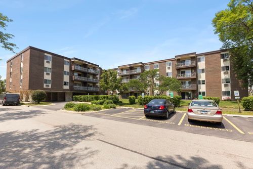 apt-411-1311 S Finley Rd, Lombard, IL, 60148-4358 | Card Image