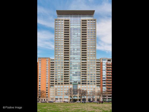 1903-250 Pearson St, Chicago, IL, 60611-7297 | Card Image