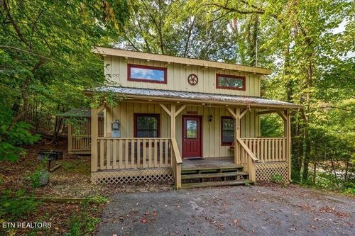 3508 Peggy Ln, Pigeon Forge, TN, 37863-4404 | Card Image