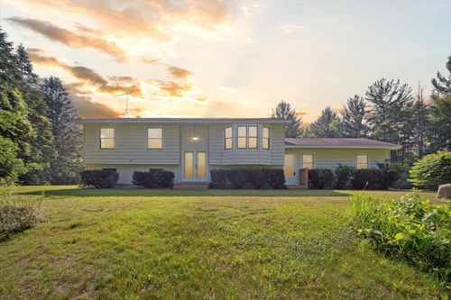 15730 Cedar Springs Ave, Cedar Springs, MI, 49319 | Card Image