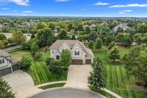11307 W 158th Ter, Overland Park, KS, 66221-7594 | Card Image
