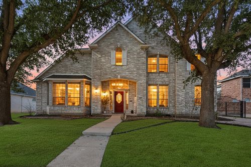 1817 Meadow Ridge Dr, Flower Mound, TX, 75028-8355 | Card Image