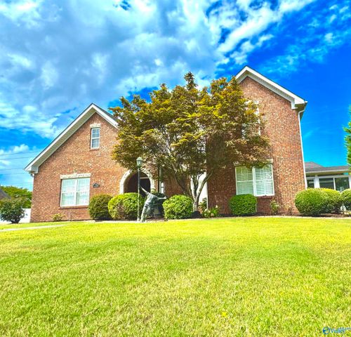 901 Parkside Court, Decatur, AL, 35601 | Card Image