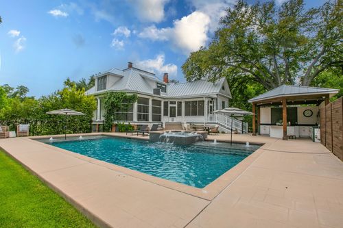 1109 Pecan St, Bastrop, TX, 78602-3222 | Card Image