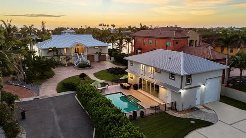 559 Bob Hope Dr, Nokomis, FL, 34275-1923 | Card Image