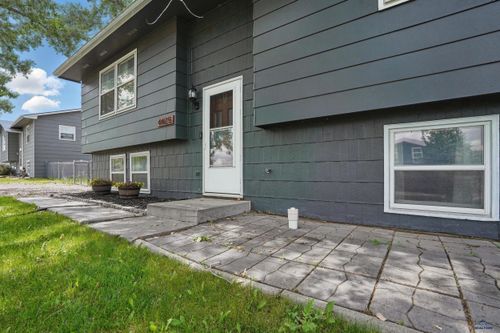 4425 Bronco Ln, Rapid City, SD, 57701-9551 | Card Image